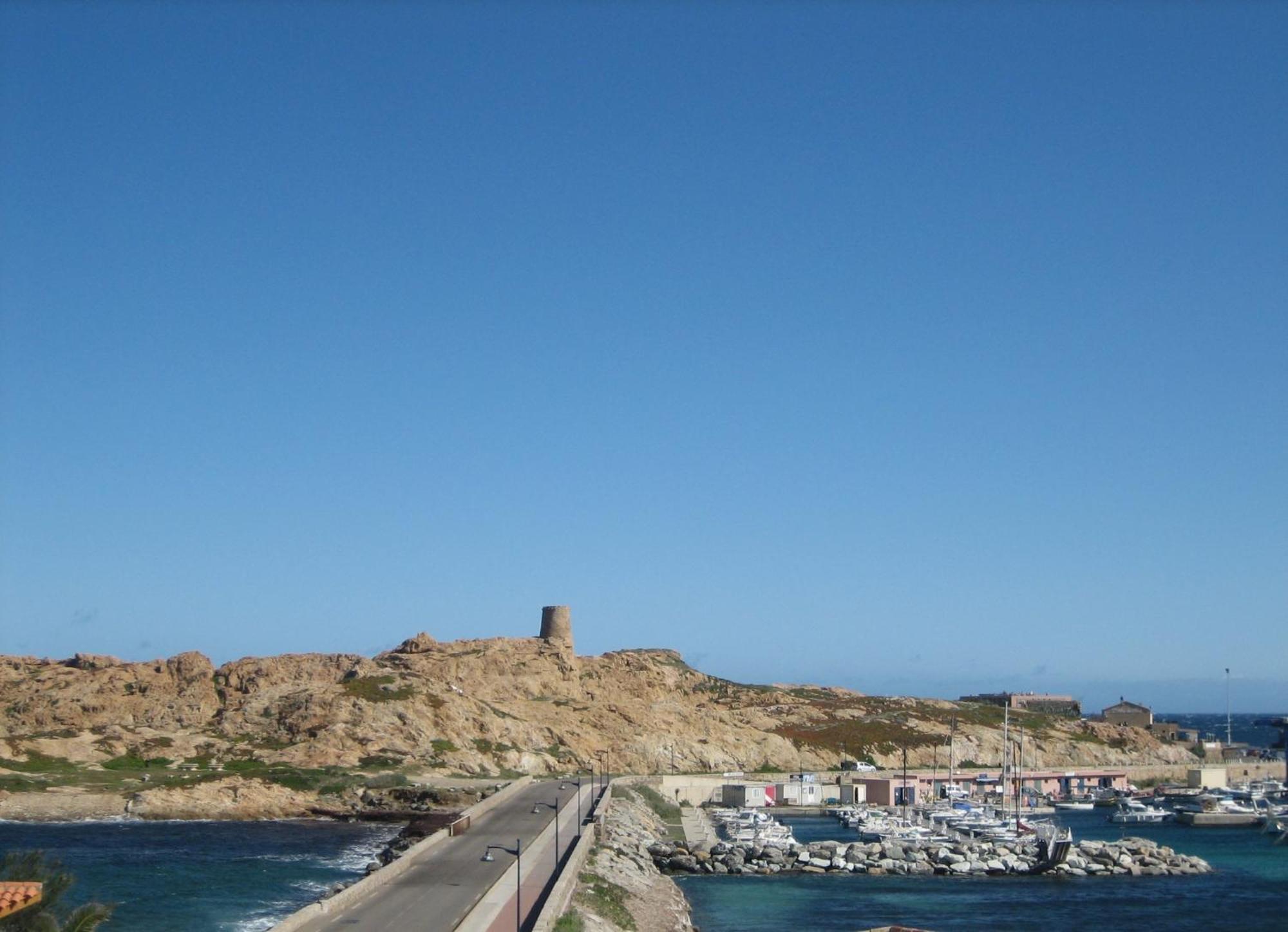 L'Isula Rossa Hotel L'Ile-Rousse  Bagian luar foto