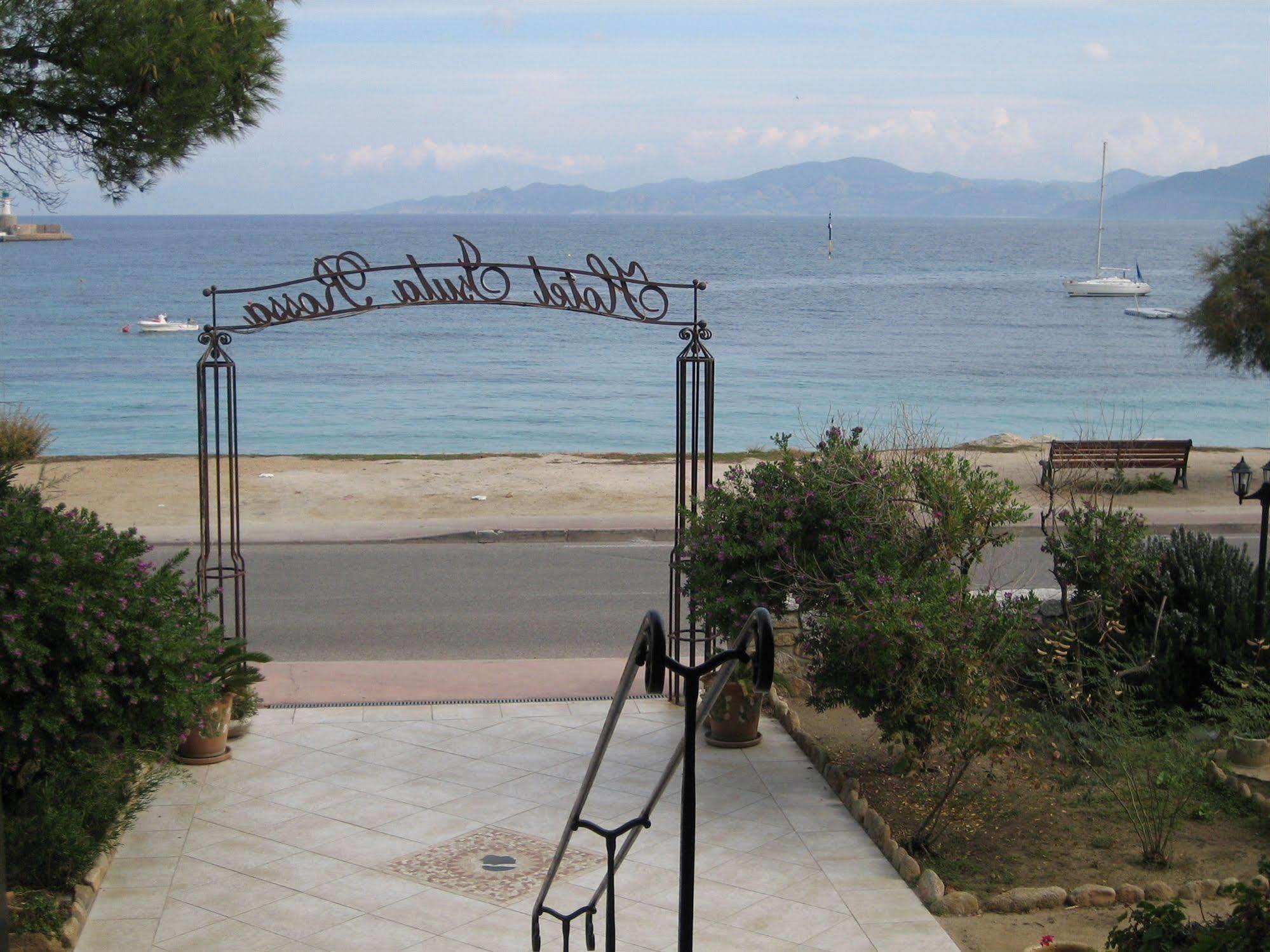 L'Isula Rossa Hotel L'Ile-Rousse  Bagian luar foto